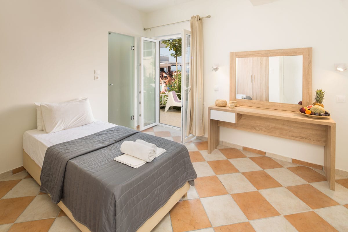 islandkavos accommodation corfu paralia studios